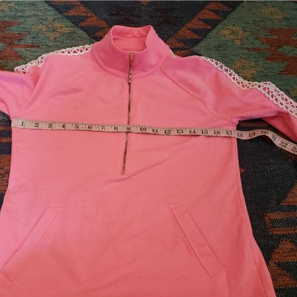 Lilly Pulitzer Pullover  - Picture 16 of 16